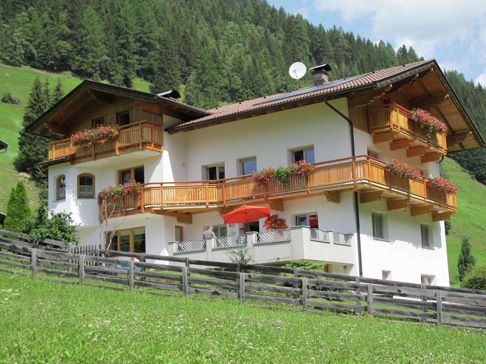 Home With A Wooden Decor And Full Of Atmosphere Ausservillgraten Exterior photo