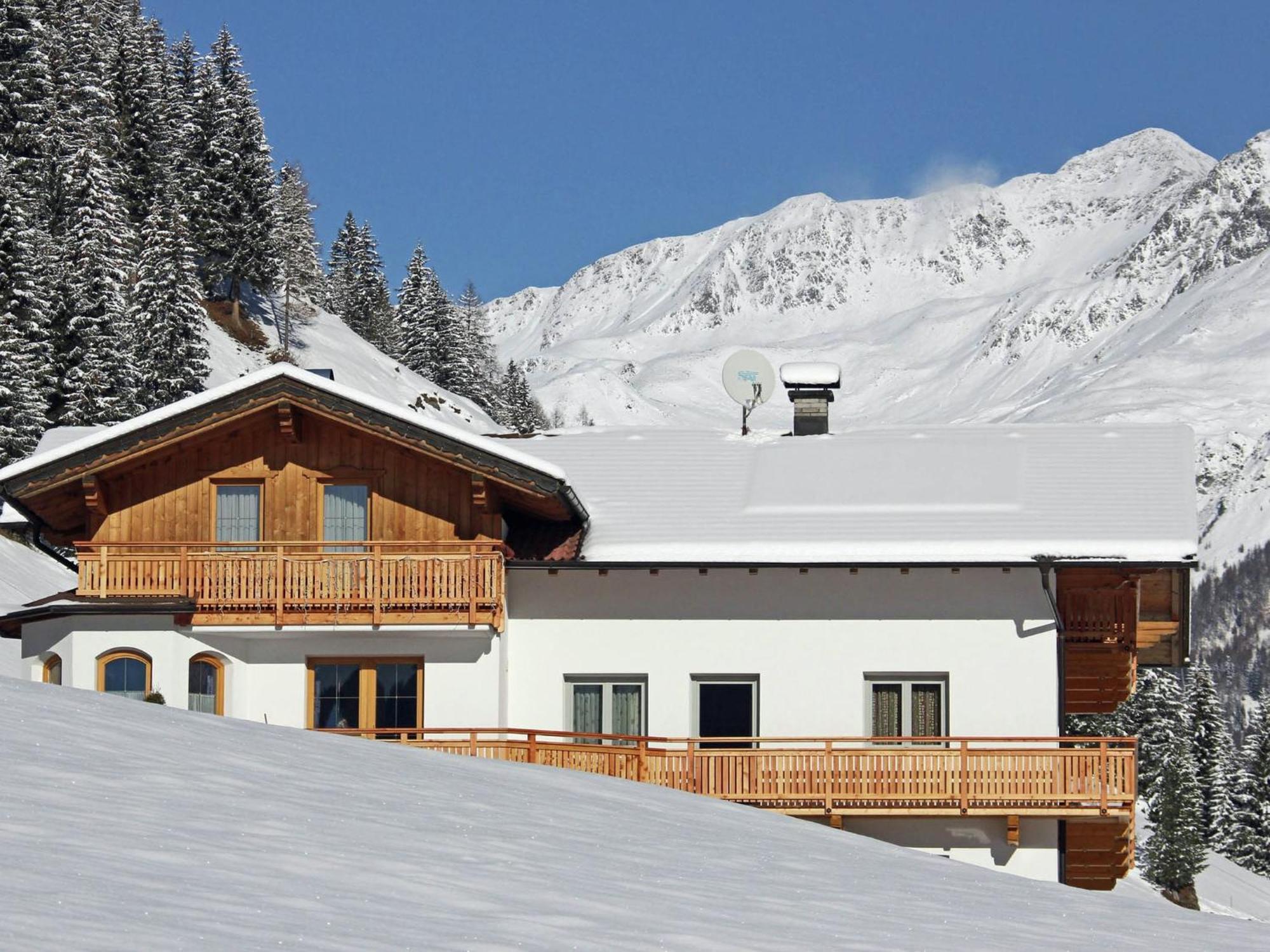 Home With A Wooden Decor And Full Of Atmosphere Ausservillgraten Exterior photo